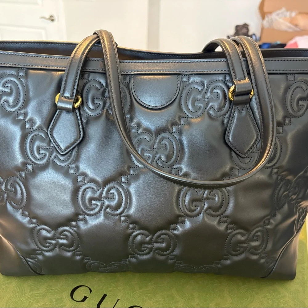 Gucci Ophidia GG Metalasse Quilted Leather Tote. NWT and Gucci box. - Picture 5 of 7